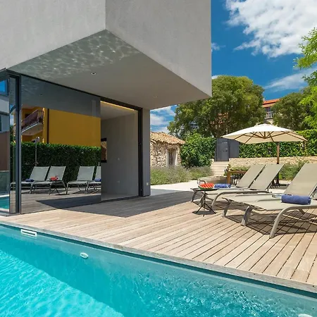 Hello Sunshine Porec