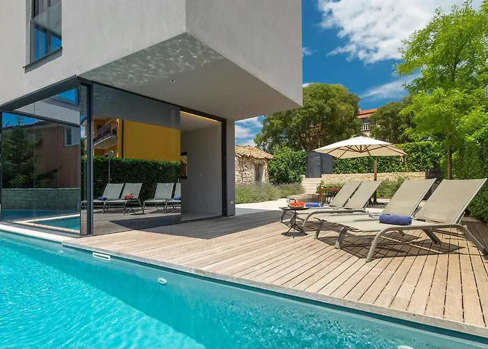 Hello Sunshine Пореч