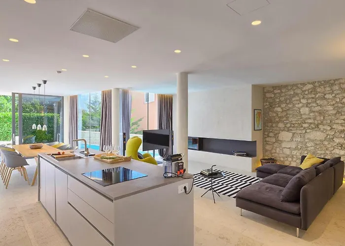 Hello Sunshine Дом отдыха Пореч